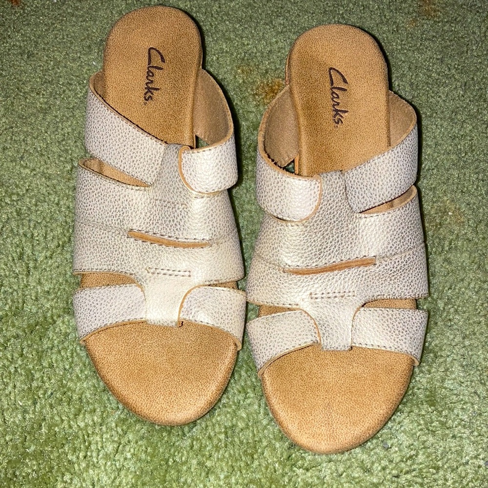 tan Clarks wedges